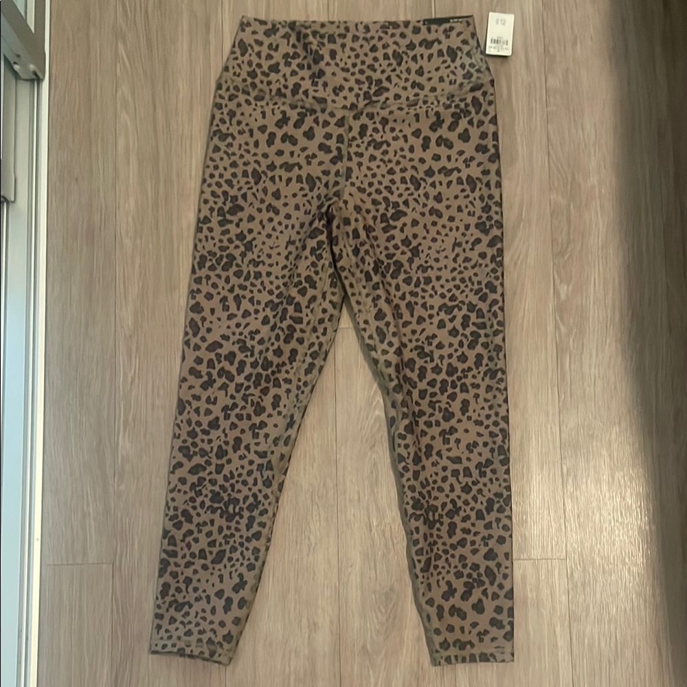 Abercrombie & Fitch YPB sculptLUX Leopard Print Leggings